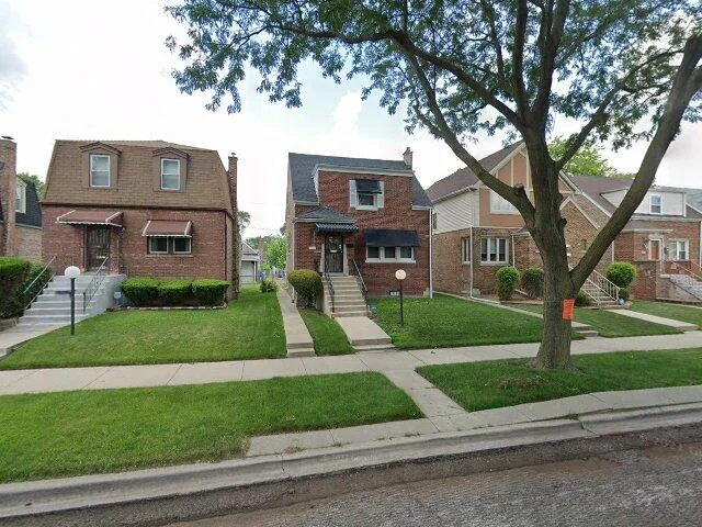 House image located at Chicago, IL 60617