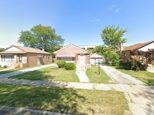 House image located at Dolton, IL 60419