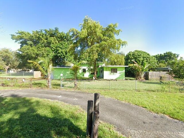 House image located at Miami, FL 33162