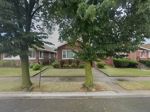 House image located at East Chicago, IN 46312