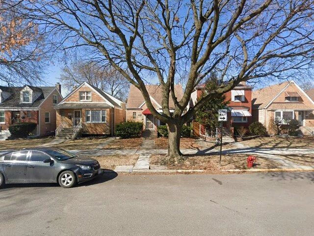 House image located at Chicago, IL 60652