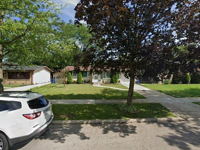 House image located at Waukegan, IL 60087