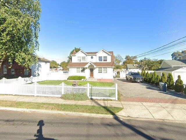 House image located at East Hartford, CT 06118