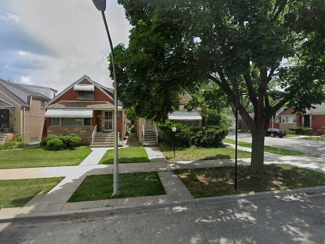 House image located at Chicago, IL 60617