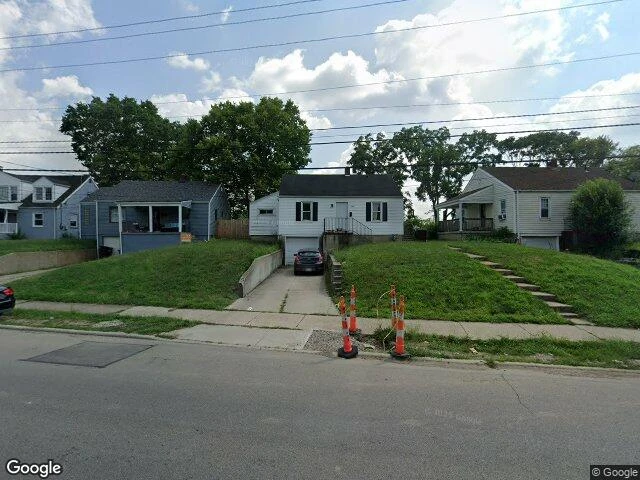 House image located at Middletown, OH 45044