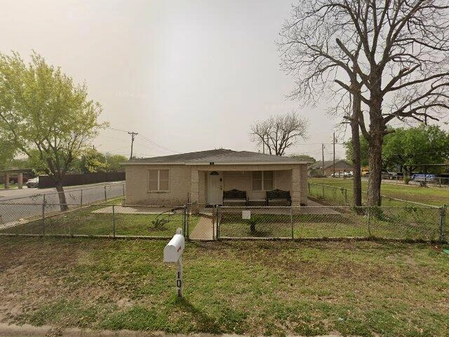 House image located at Blue Mound, IL 62513