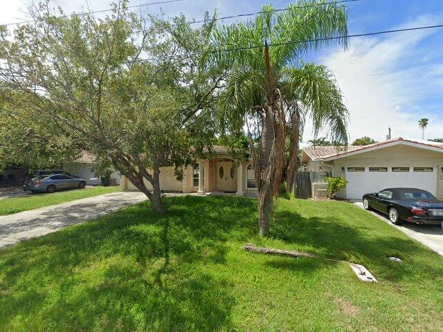 House image located at Saint Petersburg, FL 33703