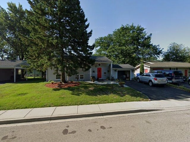 House image located at Carpentersville, IL 60110