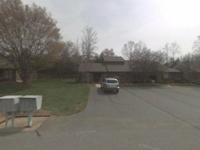 House image located at Hickory, NC 28601