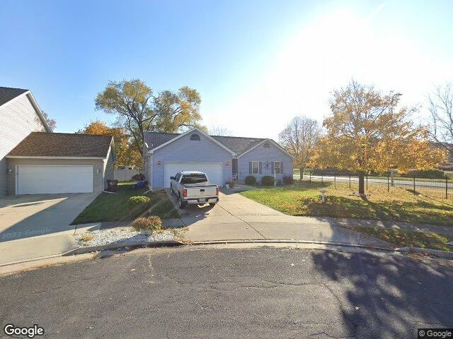 House image located at Peoria, IL 61605