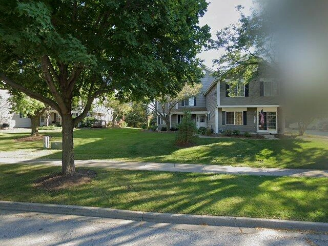 House image located at South Elgin, IL 60177