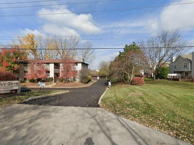 House image located at Elgin, IL 60123