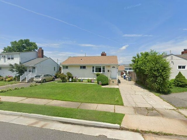House image located at Freeport, NY 11520