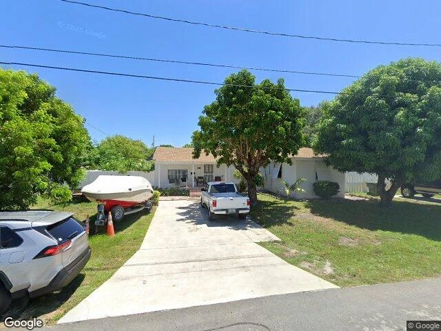 House image located at Hallandale, FL 33009