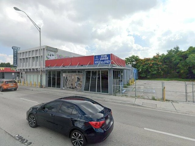 House image located at Miami, FL 33125