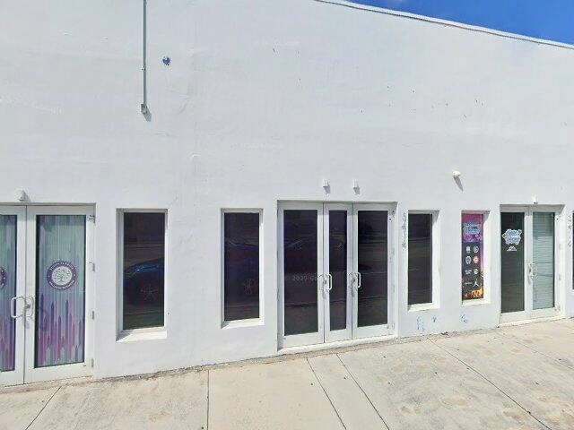 House image located at Miami, FL 33127