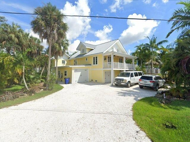 House image located at Fort Myers, FL 33908