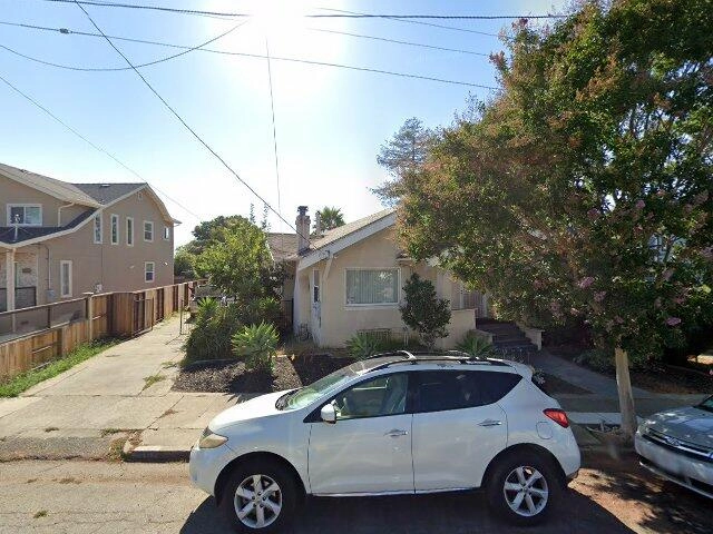 House image located at Oakland, CA 94601