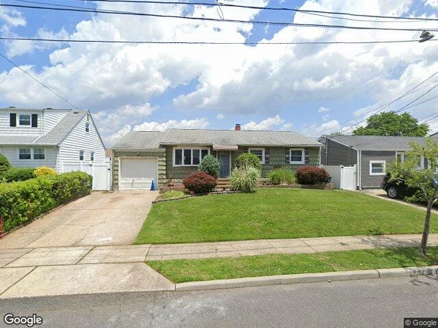 House image located at Carteret, NJ 07008