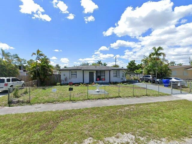 House image located at Hollywood, FL 33023