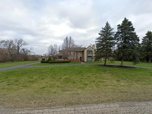 House image located at South Lyon, MI 48178
