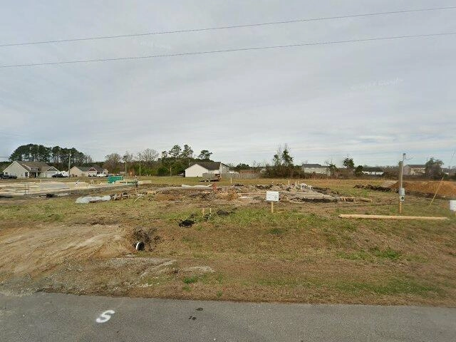 House image located at Maysville, NC 28555