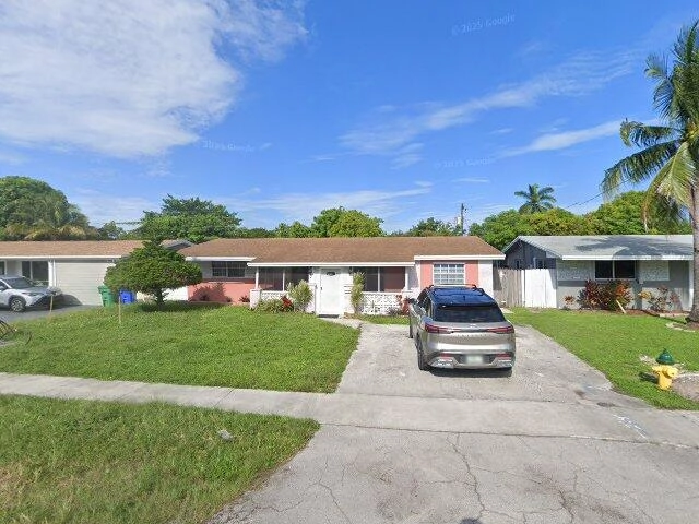 House image located at Hollywood, FL 33023