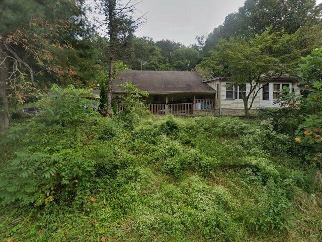 House image located at New Albany, IN 47150