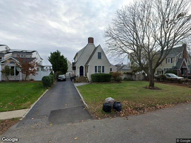 House image located at West Islip, NY 11795