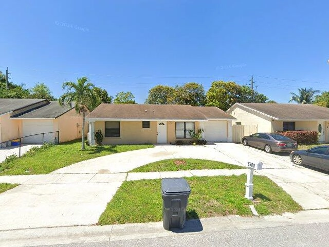 House image located at Lake Worth, FL 33463