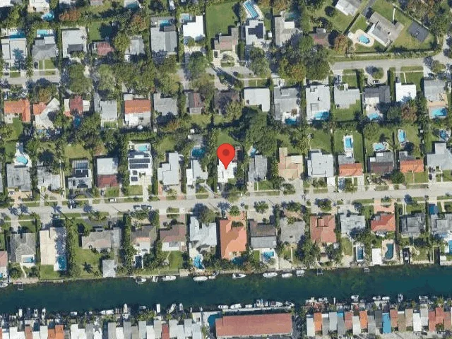 House image located at Miami, FL 33181