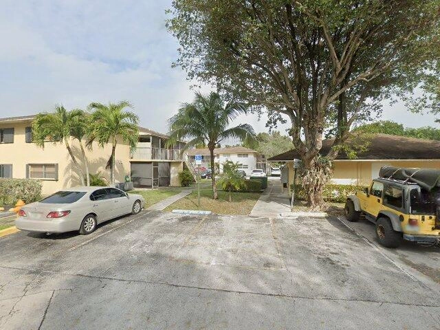 House image located at Miami, FL 33193