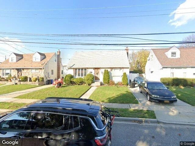 House image located at Oceanside, NY 11572