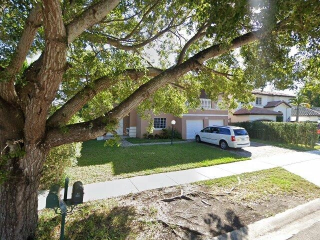 House image located at Miami, FL 33196