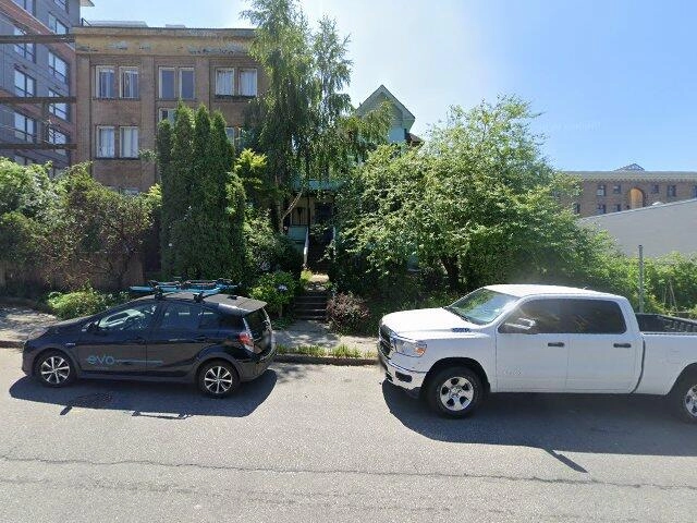 House image located at Roselle, NJ 07203