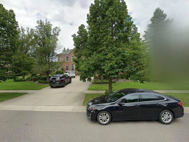 House image located at Novi, MI 48374