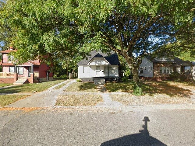 House image located at Detroit, MI 48227
