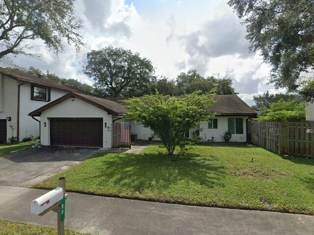 House image located at Hollywood, FL 33026