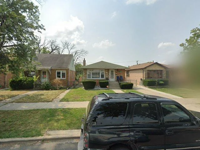 House image located at Chicago, IL 60652