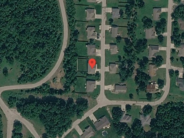 House image located at Waynesville, MO 65583