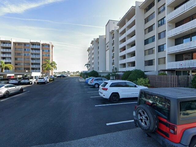 House image located at Saint Petersburg, FL 33706