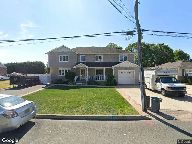 House image located at Lindenhurst, NY 11757