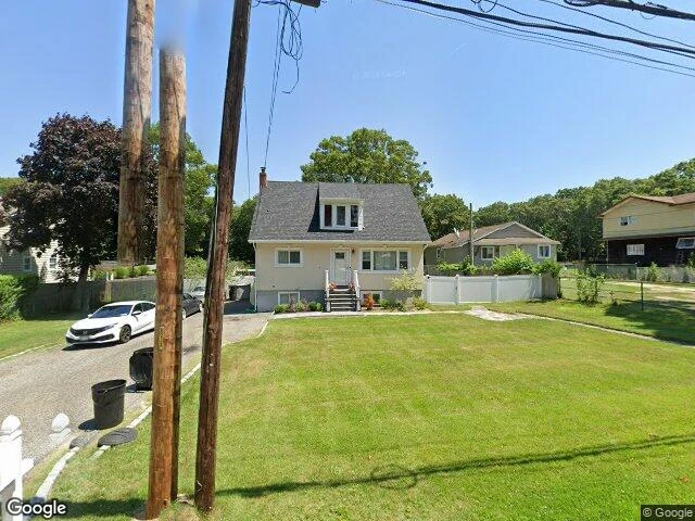 House image located at Mastic Beach, NY 11951