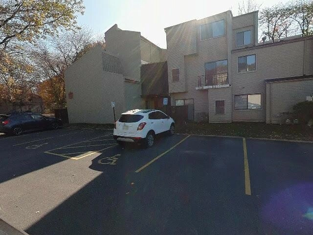 House image located at Willoughby, OH 44094