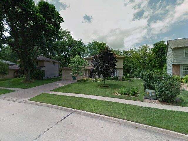 House image located at Clive, IA 50325