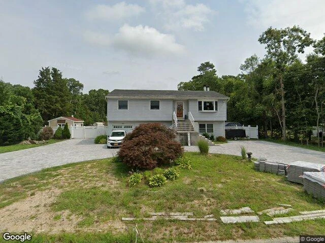 House image located at Manorville, NY 11949