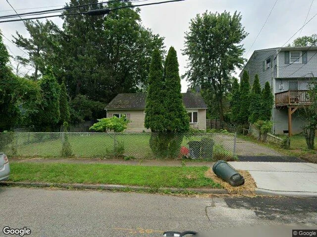 House image located at Pompton Lakes, NJ 07442