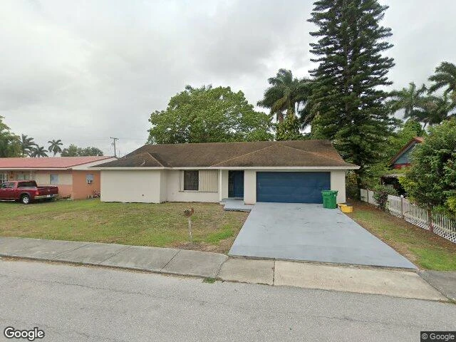 House image located at Pahokee, FL 33476