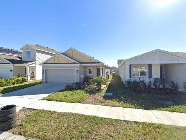 House image located at Eagle Lake, FL 33839