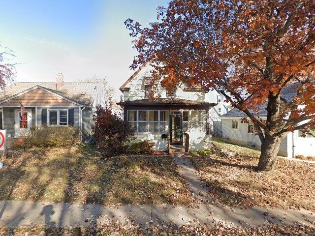 House image located at Saint Paul, MN 55118